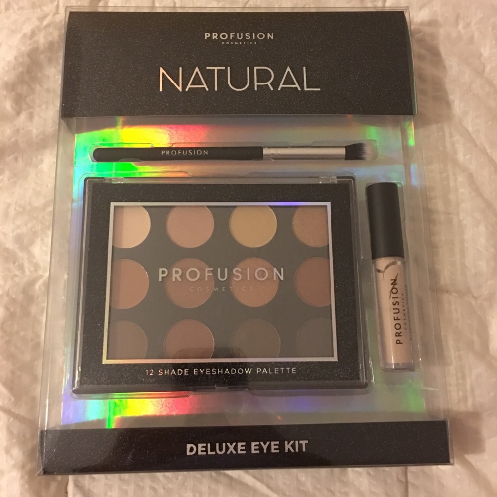 Eyes shadow kit